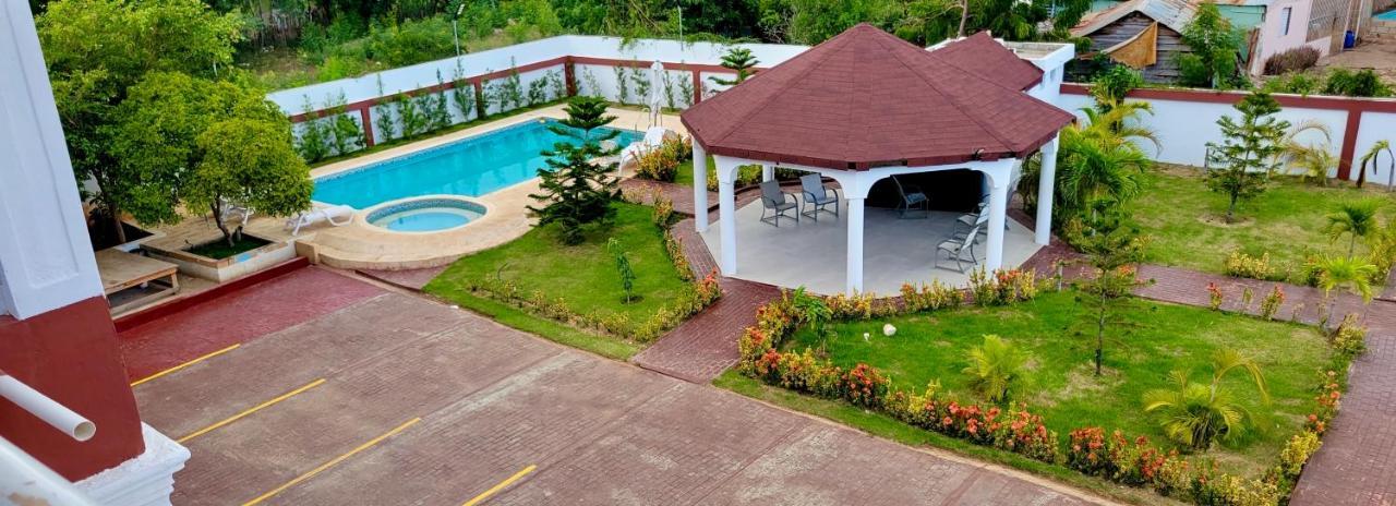 Madome Aparta Hotel Pedernales Esterno foto